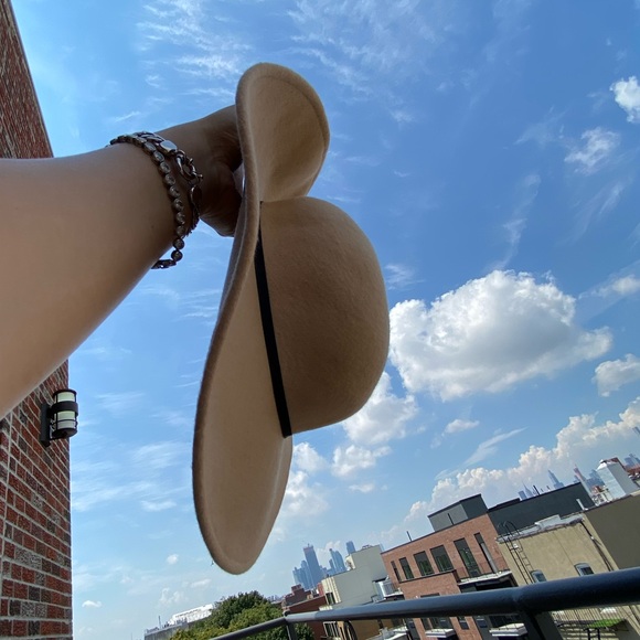 Genuine Camel Wide Brim Hat - Picture 2 of 7